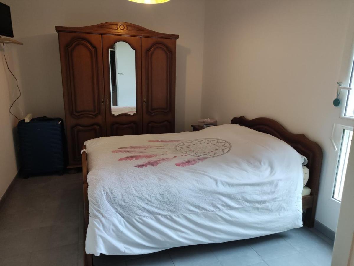 Superbe Appartement En Rez-De-Jardin A Лантон Екстериор снимка