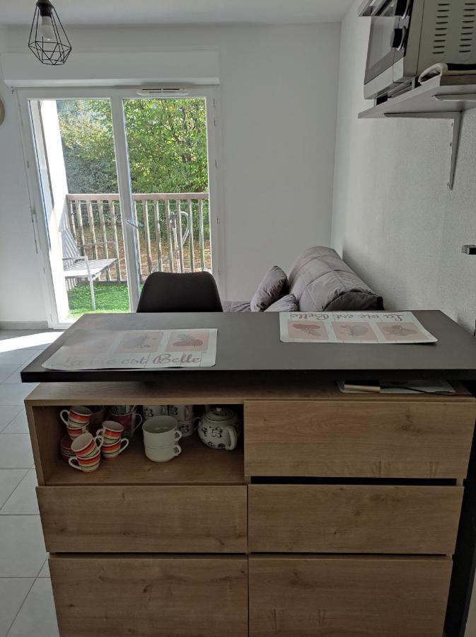 Superbe Appartement En Rez-De-Jardin A Лантон Екстериор снимка
