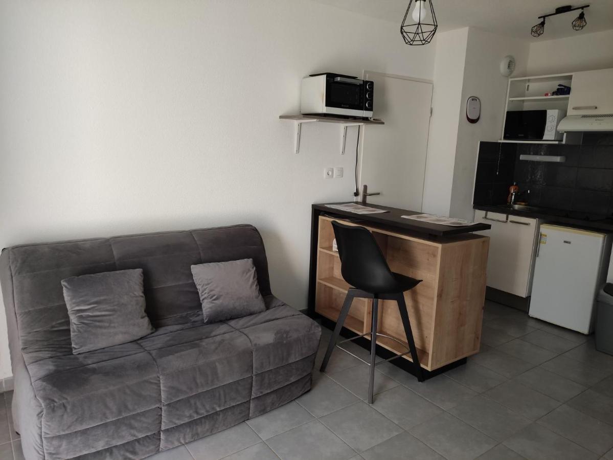 Superbe Appartement En Rez-De-Jardin A Лантон Екстериор снимка